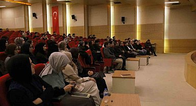 SAÜ'de İslam hukuku ve siyaset felsefesi konuşuldu