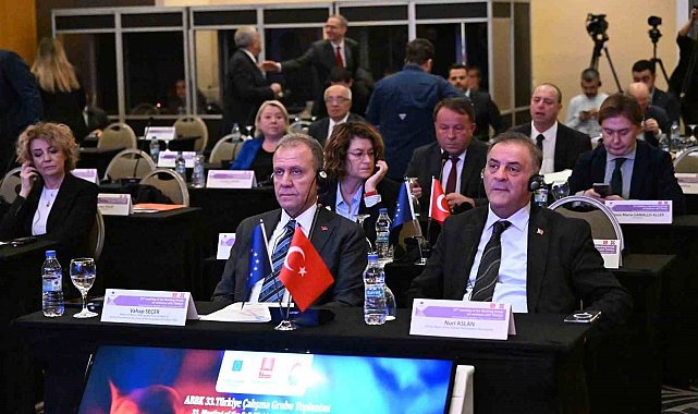 Seçer: "Demokrasi bir miras değil, emek isteyen canlı bir süreçtir"