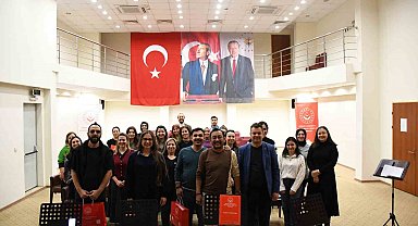 Şehit yakınları ve gaziler için "Ay Yıldız" korosu kuruldu