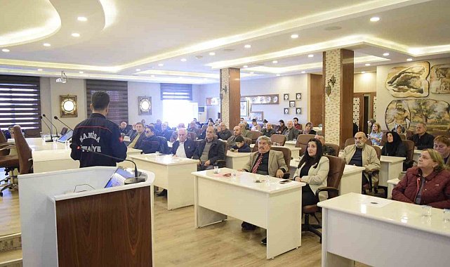 Şehzadeler'de şehit yakınları ve gazilere afet farkındalık eğitimi