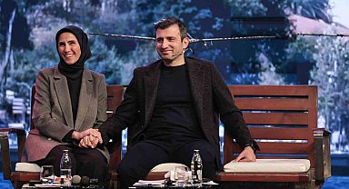 Selçuk Bayraktar: "Geleceğe yürüyebilmek için farklı olmanız gerekiyor"