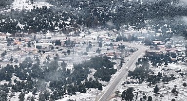 Seydikemer yaylaları beyaza büründü