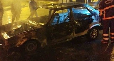 Seyir halindeki Tofaş alev alev yandı