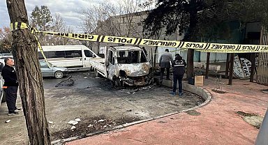 Sığındığı araçta yanarak can verdi