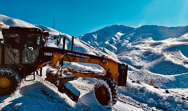 Siirt'te 10 köyün ulaşımını sağlayan yol kardan kapandı