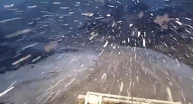 Siirt'te kar yağışı etkili oldu, ekipler yol açma çalışmalarına başladı