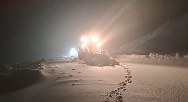 Siirt'te karla mücadele seferberliği: 97 araç ve 202 personel sahada