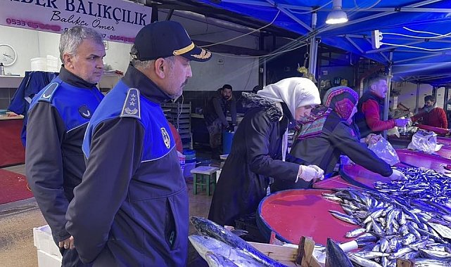 Şikâyet üzerine balık tezgâhları denetlendi