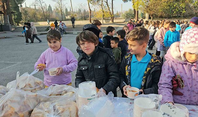 Sındırgı'da "Yerli Malı Haftası" tarhana ve keşkekle şenlendi