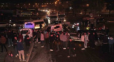 Şırnak'ta freni boşalan vinç 6 araca çarptı: 7 yaralı