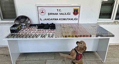 Şırnak'ta jandarmadan kaçakçılık operasyonu: 27 milyon liralık kaçak malzeme ele geçirildi