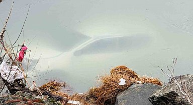 Şırnak'ta köylüler çaya uçan araçtan kurtardıkları 3 yaralıyı evlerinde ağırlayıp, ısınmalarını sağladı