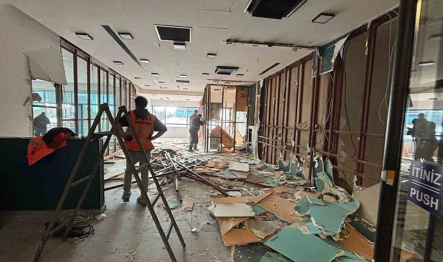 Şişli'de kaçak yapılar tek tek yıkılıyor