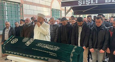 Şişli'de otomobilin kaldırıma çıkarak yayaların arasına daldığı kazada ölen kişi son yolculuğuna uğurlandı