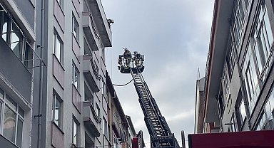 Şişli'deki çatı yangını paniğe neden oldu