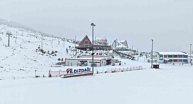 Sivas'ta bulunan Yıldız Dağı Kış Sporları ve Kayak Merkezi'nde kar kalınlığı 15 santimetreye ulaştı