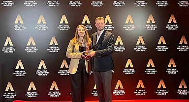 Sokak hayvanları için geri dönüşüm projesine sürdürülebilirlik ödülü