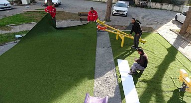 Söke Belediyesi'nin parklarda yenileme atağı devam ediyor