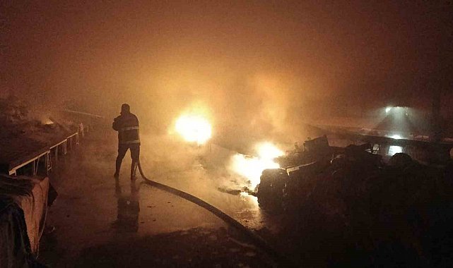 Sorgun'da semt pazarında yangın