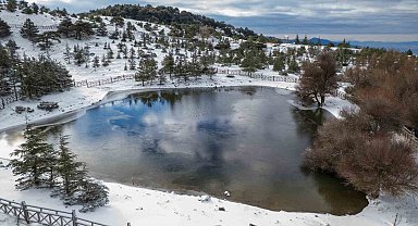 Spil Dağı beyaz gelinliğini giydi