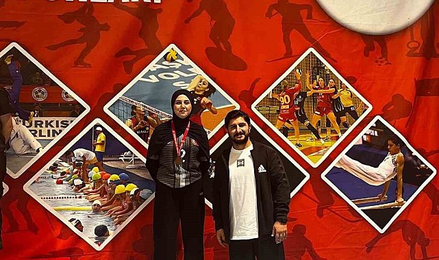 Şuhut Anadolu Lisesi'nden tarihi başarı