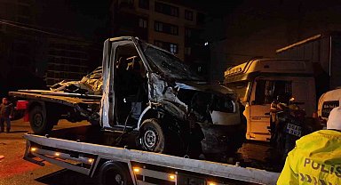 Sultanbeyli'de alkollü sürücü dehşet saçtı: 4 yaralı