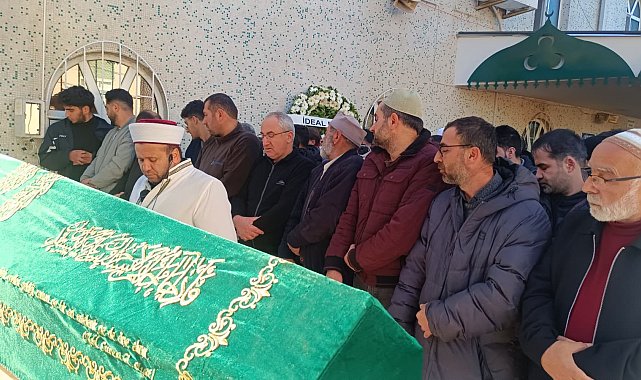 Sultanbeyli'de motor kazasında hayatını kaybeden 3 çocuk babası son yolculuğuna uğurlandı