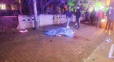 Süratli otomobilin çarptığı elektrikli bisiklet sürücüsü kadın hayatını kaybetti