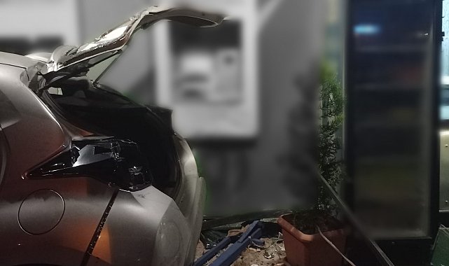 Takla atan araç banka şubesine çarparak durabildi: 2 yaralı