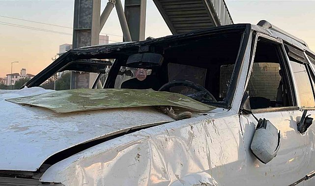 Takla atarak hurdaya dönen Tofaş'ın sürücüsü yaralandı