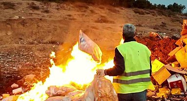 Tarihi geçmiş ürünlerle çocukları zehirleyeceklerdi: 2 ton cips, şekerleme ve çikolata imha edildi
