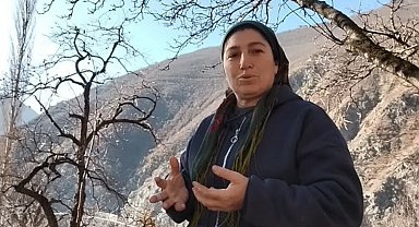 Tarla faresiyle kurduğu diyalog sosyal medyada ilgi çekti