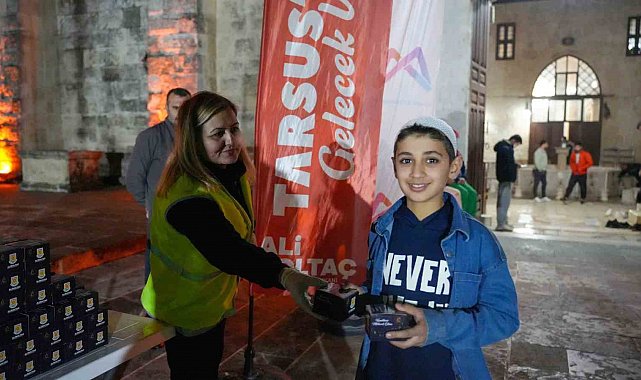 Tarsus'ta Regaib Kandili dayanışmayla karşılandı