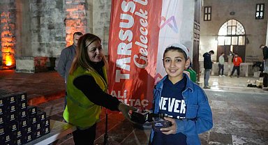 Tarsus'ta Regaib Kandili dayanışmayla karşılandı