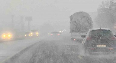 Tatvan'da kar yağışı