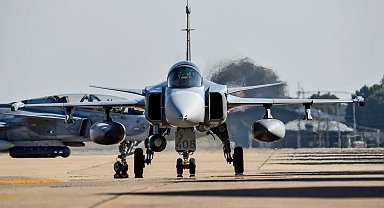 Tayland, sınırda bir askerin ölmesinin ardından Kamboçya'ya hava saldırısı düzenledi