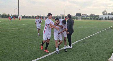 Tekirdağ'da Roman gençler dostluk maçında buluştu