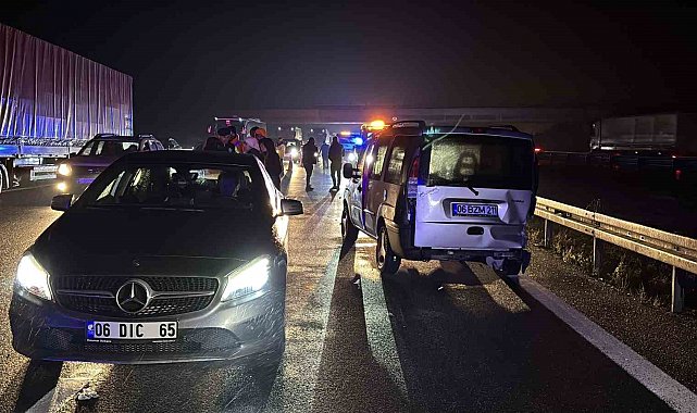 TEM'in Bolu geçişinde 3 araç çarpıştı: 7 yaralı