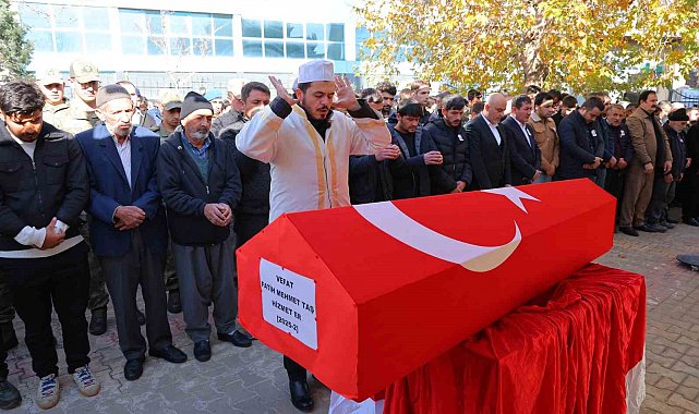 Terhis olduktan 5 gün sonra vefat eden genç son yolculuğuna uğurlandı