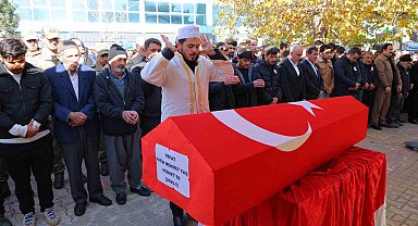 Terhis olduktan 5 gün sonra vefat eden genç son yolculuğuna uğurlandı