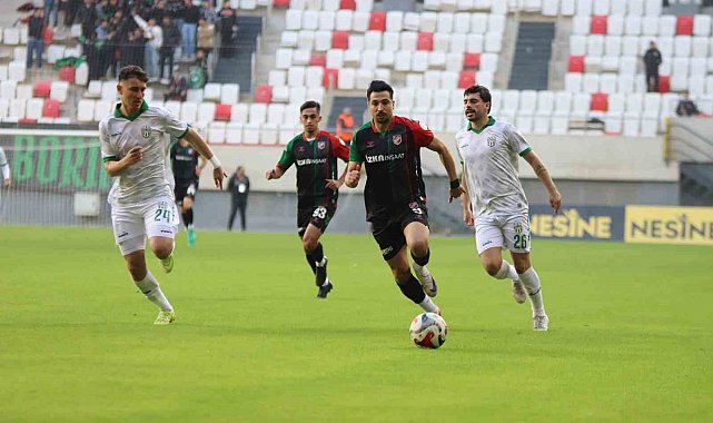 TFF 3. Lig: Karşıyaka: 3 - Bornova 1877: 1