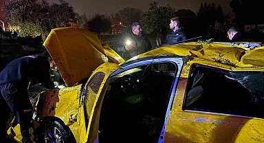 Ticari taksi tarlaya uçtu: 1 yaralı