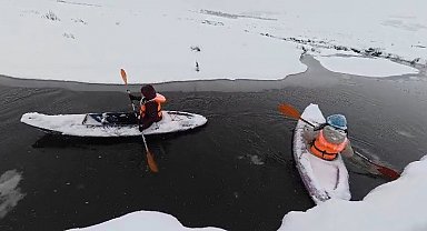 Tokat-Ordu sınırında donan mendereslerde kano yaptılar