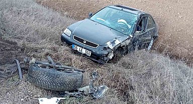 Tokat'ta iki otomobil kafa kafaya çarpıştı: 3 yaralı