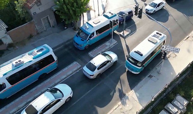 Trafikten kaçan dolmuş şoförü 200 metre ters şeritte gitti
