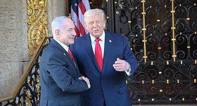 Trump, Netanyahu ile bir araya geldi