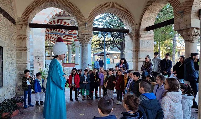 Turizm Fakültesi öğrencileri Kurşunlu Külliyesi'ni yerinde inceledi