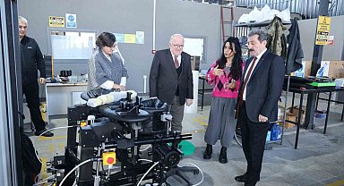 Türk mühendislerden çocuklar için mobil yürüme robotu