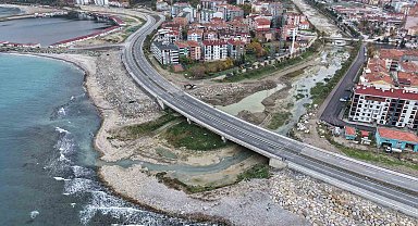 Türkeli'nde sahil yolu ulaşıma açıldı