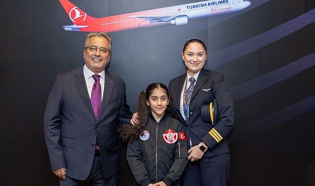 TUSAŞ şehidinin 10 yaşındaki kızı kanseri yendi, pilot koltuğuna oturdu